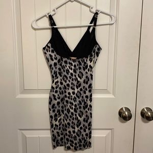 💥 SIZE XS VICTORIA’S SECRET PUSH UP SHAPING SLIP W PANTY💥